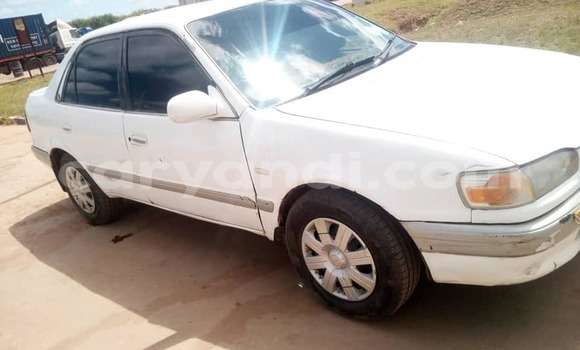 Nunua Ilio tumika Toyota Corolla Nyeupe Gari ndani ya Lusaka nchini Zambia Nunua Ilio tumika Toyota Corolla Nyeupe Gari ndani ya Lusaka nchini Zambia