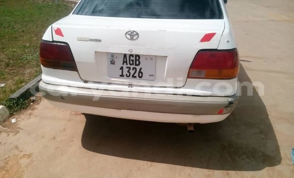 Nunua Ilio tumika Toyota Corolla Nyeupe Gari ndani ya Lusaka nchini Zambia Nunua Ilio tumika Toyota Corolla Nyeupe Gari ndani ya Lusaka nchini Zambia