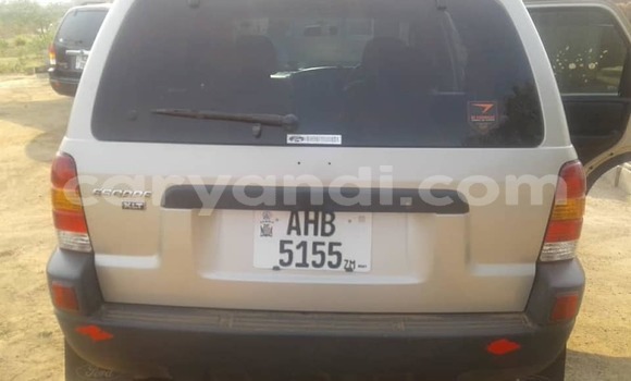 Nunua Ilio tumika Ford Escape Fedha Gari ndani ya Kabwe nchini Zambia Nunua Ilio tumika Ford Escape Fedha Gari ndani ya Kabwe nchini Zambia