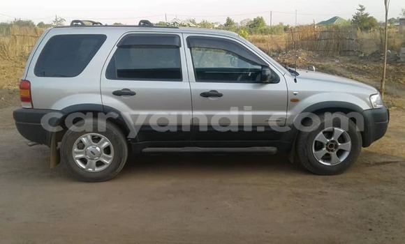 Nunua Ilio tumika Ford Escape Fedha Gari ndani ya Kabwe nchini Zambia Nunua Ilio tumika Ford Escape Fedha Gari ndani ya Kabwe nchini Zambia