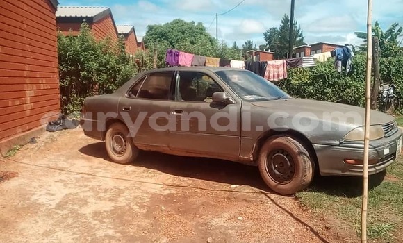 Nunua Ilio tumika Toyota Vista Nyingine Gari ndani ya Lusaka nchini Zambia Nunua Ilio tumika Toyota Vista Nyingine Gari ndani ya Lusaka nchini Zambia