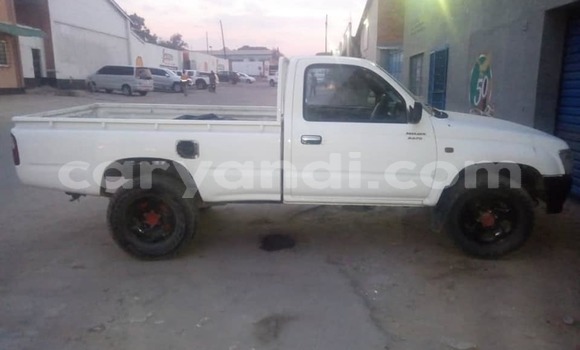 Nunua Ilio tumika Toyota Hilux Nyeupe Gari ndani ya Kitwe nchini Zambia Nunua Ilio tumika Toyota Hilux Nyeupe Gari ndani ya Kitwe nchini Zambia