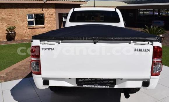 Tenga Tsaru Toyota Hilux Chena Mota in Lusaka in Zambia Tenga Tsaru Toyota Hilux Chena Mota in Lusaka in Zambia