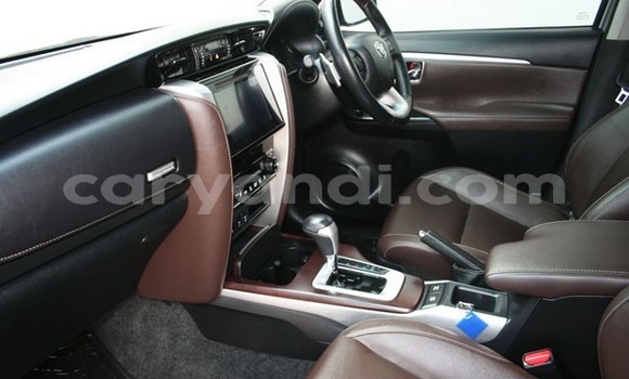 Acheter Occasion Voiture Toyota Fortuner Autre à Livingstone, Zambie Acheter Occasion Voiture Toyota Fortuner Autre à Livingstone, Zambie