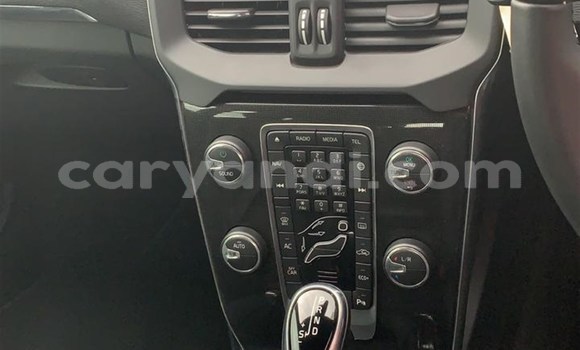 Nunua Ilio tumika Volvo V40 Nyingine Gari ndani ya Livingstone nchini Zambia Nunua Ilio tumika Volvo V40 Nyingine Gari ndani ya Livingstone nchini Zambia