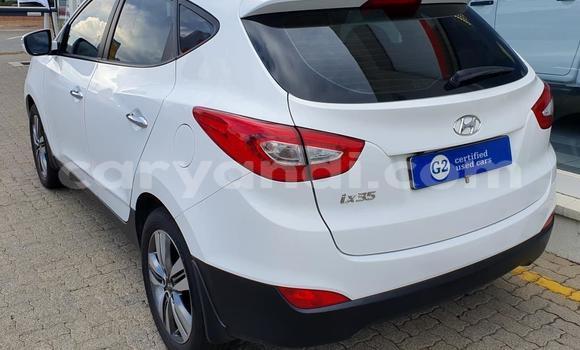 Nunua Ilio tumika Hyundai ix35 Nyeupe Gari ndani ya Livingstone nchini Zambia Nunua Ilio tumika Hyundai ix35 Nyeupe Gari ndani ya Livingstone nchini Zambia