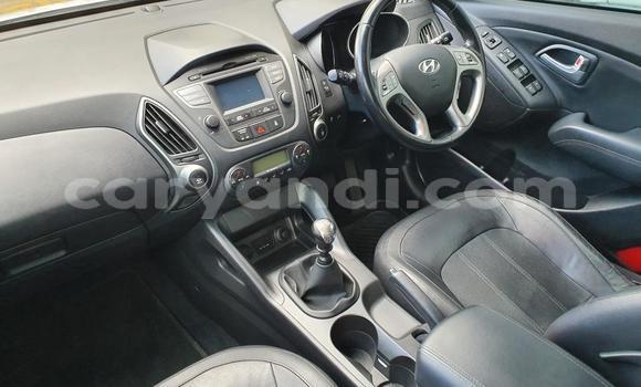 Nunua Ilio tumika Hyundai ix35 Nyeupe Gari ndani ya Livingstone nchini Zambia Nunua Ilio tumika Hyundai ix35 Nyeupe Gari ndani ya Livingstone nchini Zambia