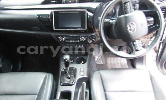 Nunua Ilio tumika Toyota Hilux Nyeupe Gari ndani ya Livingstone nchini Zambia Nunua Ilio tumika Toyota Hilux Nyeupe Gari ndani ya Livingstone nchini Zambia