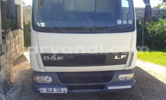 Buy Used DAF CF White Truck in Lusaka in Zambia Buy Used DAF CF White Truck in Lusaka in Zambia