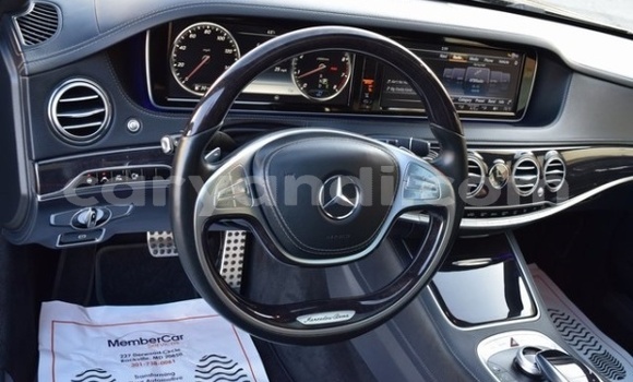 Acheter Occasion Voiture Mercedes‒Benz S–Class Noir à Livingstone, Zambie Acheter Occasion Voiture Mercedes‒Benz S–Class Noir à Livingstone, Zambie