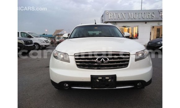 Nunua Imported Infiniti FX Nyeupe Gari ndani ya Import - Dubai nchini Zambia Nunua Imported Infiniti FX Nyeupe Gari ndani ya Import - Dubai nchini Zambia