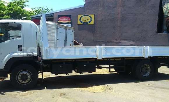 Tenga Tsaru Isuzu FTR 850 Zvimwe Rori in Livingstone in Zambia Tenga Tsaru Isuzu FTR 850 Zvimwe Rori in Livingstone in Zambia