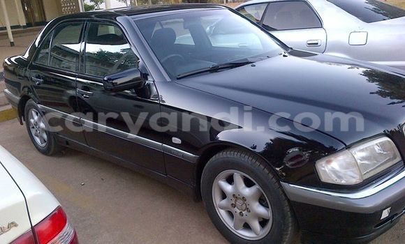 Tenga Tsaru Mercedes‒Benz 200 Nhema Mota in Chipata in Zambia Tenga Tsaru Mercedes‒Benz 200 Nhema Mota in Chipata in Zambia