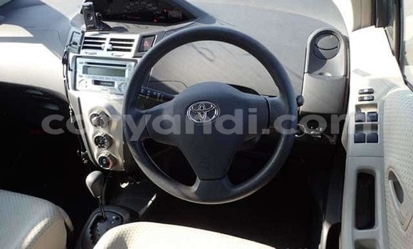 Acheter Occasion Voiture Toyota Vitz Bleu à Lusaka, Zambie Acheter Occasion Voiture Toyota Vitz Bleu à Lusaka, Zambie