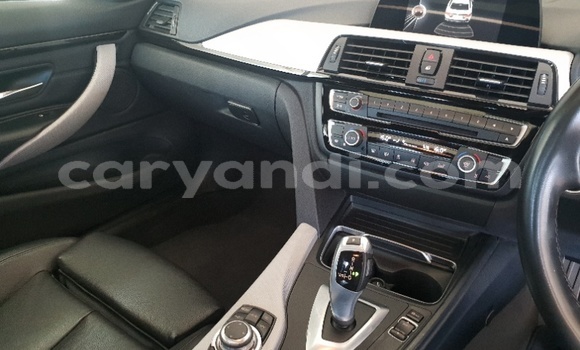 Acheter Occasion Voiture BMW 4er Bleu à Livingstone, Zambie Acheter Occasion Voiture BMW 4er Bleu à Livingstone, Zambie