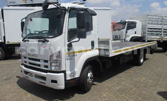 Buy Used Isuzu FTR 850 White Truck in Lusaka in Zambia