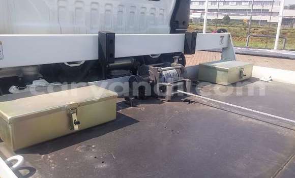 Acheter Occasion Utilitaire Isuzu FTR 850 Blanc à Lusaka, Zambie Acheter Occasion Utilitaire Isuzu FTR 850 Blanc à Lusaka, Zambie