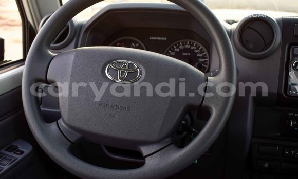 Buy Import Toyota Land Cruiser White Car in Import - Dubai in Zambia Buy Import Toyota Land Cruiser White Car in Import - Dubai in Zambia