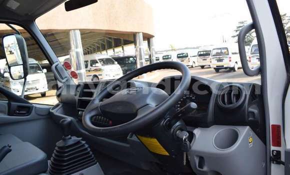 Tenga Tsaru Hino 300 Series Chena Rori in Lusaka in Zambia Tenga Tsaru Hino 300 Series Chena Rori in Lusaka in Zambia