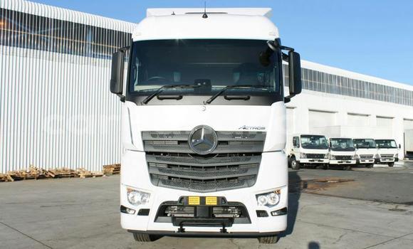 Buy Used Mercedes–Benz Truck White Truck in Lusaka in Zambia Buy Used Mercedes–Benz Truck White Truck in Lusaka in Zambia