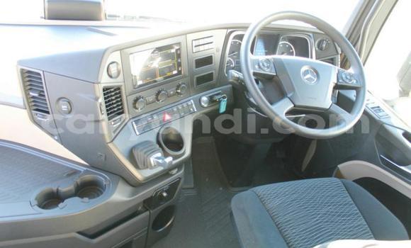 Buy Used Mercedes–Benz Truck White Truck in Lusaka in Zambia Buy Used Mercedes–Benz Truck White Truck in Lusaka in Zambia