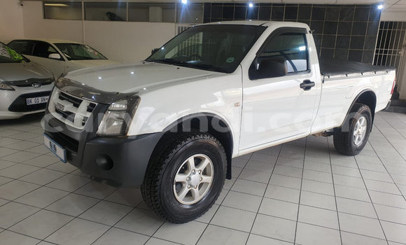 Acheter Occasion Voiture Isuzu KB Blanc à Lusaka, Zambie Acheter Occasion Voiture Isuzu KB Blanc à Lusaka, Zambie