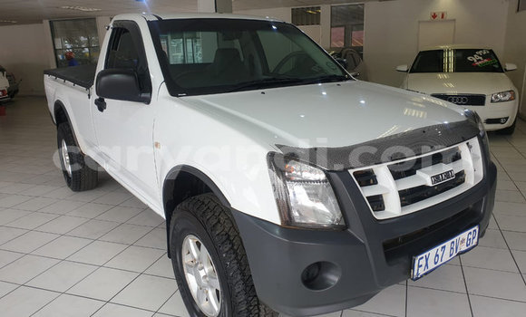 Acheter Occasion Voiture Isuzu KB Blanc à Lusaka, Zambie Acheter Occasion Voiture Isuzu KB Blanc à Lusaka, Zambie