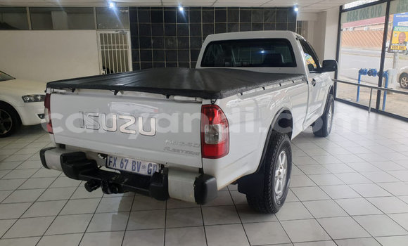 Acheter Occasion Voiture Isuzu KB Blanc à Lusaka, Zambie Acheter Occasion Voiture Isuzu KB Blanc à Lusaka, Zambie