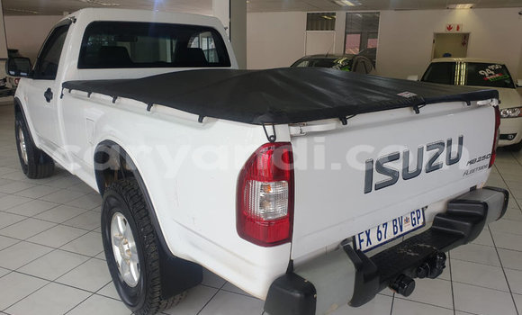 Acheter Occasion Voiture Isuzu KB Blanc à Lusaka, Zambie Acheter Occasion Voiture Isuzu KB Blanc à Lusaka, Zambie