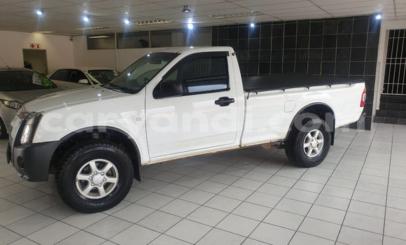 Acheter Occasion Voiture Isuzu KB Blanc à Lusaka, Zambie Acheter Occasion Voiture Isuzu KB Blanc à Lusaka, Zambie