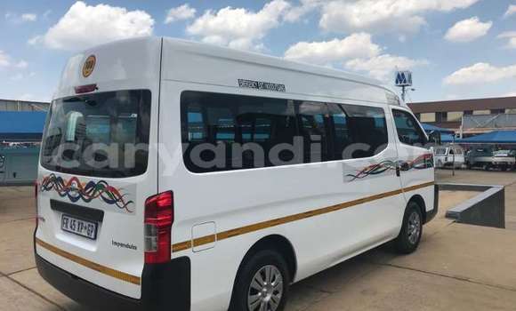 Acheter Occasion Voiture Nissan NV350 Caravan Blanc à Lusaka, Zambie Acheter Occasion Voiture Nissan NV350 Caravan Blanc à Lusaka, Zambie
