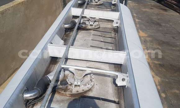 Acheter Occasion Utilitaire Mercedes–Benz 2644 Blanc à Lusaka, Zambie Acheter Occasion Utilitaire Mercedes–Benz 2644 Blanc à Lusaka, Zambie