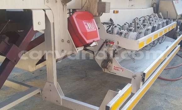 Acheter Occasion Utilitaire Mercedes–Benz 2644 Blanc à Lusaka, Zambie Acheter Occasion Utilitaire Mercedes–Benz 2644 Blanc à Lusaka, Zambie