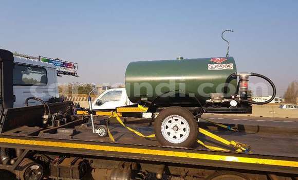 Acheter Neuf Utilitaire Caterpillar 120 Blanc à Lusaka, Zambie Acheter Neuf Utilitaire Caterpillar 120 Blanc à Lusaka, Zambie