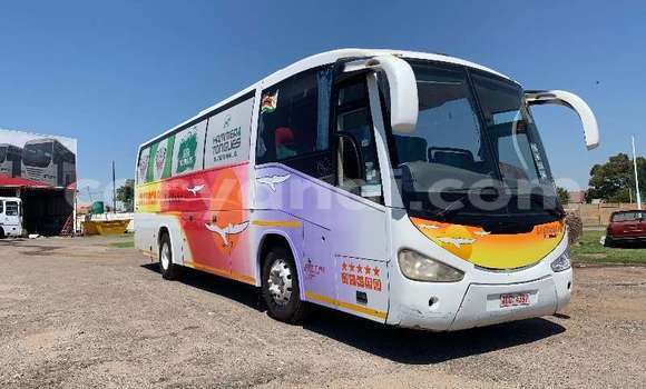 Acheter Occasion Utilitaire Volvo FL Blanc à Lusaka, Zambie Acheter Occasion Utilitaire Volvo FL Blanc à Lusaka, Zambie