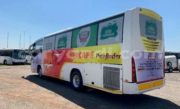 Acheter Occasion Utilitaire Volvo FL Blanc à Lusaka, Zambie Acheter Occasion Utilitaire Volvo FL Blanc à Lusaka, Zambie