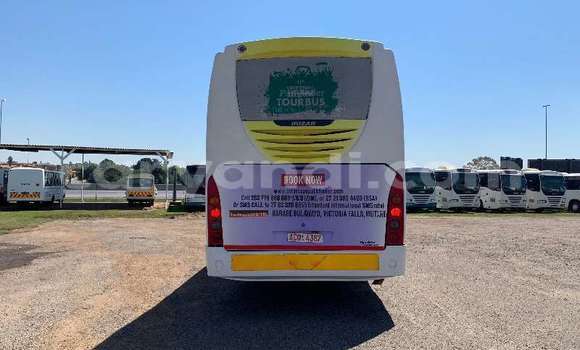 Acheter Occasion Utilitaire Volvo FL Blanc à Lusaka, Zambie Acheter Occasion Utilitaire Volvo FL Blanc à Lusaka, Zambie