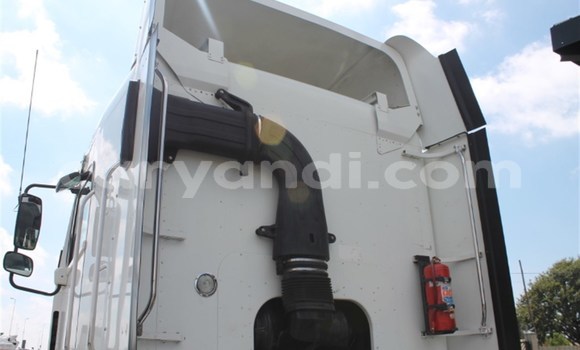 Acheter Occasion Utilitaire Caterpillar 120 Blanc à Lusaka, Zambie Acheter Occasion Utilitaire Caterpillar 120 Blanc à Lusaka, Zambie