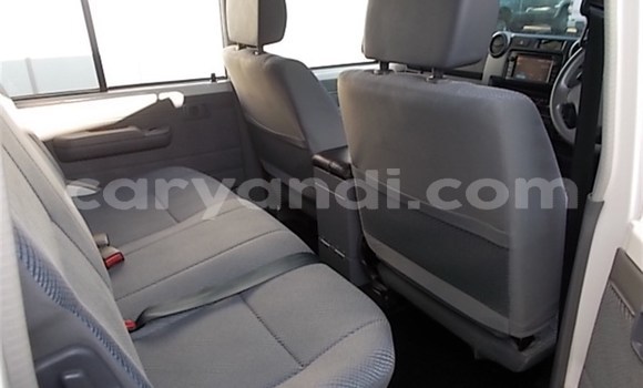 Nunua Ilio tumika Toyota Land Cruiser Nyingine Gari ndani ya Livingstone nchini Zambia Nunua Ilio tumika Toyota Land Cruiser Nyingine Gari ndani ya Livingstone nchini Zambia