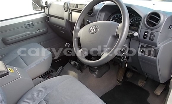 Nunua Ilio tumika Toyota Land Cruiser Nyingine Gari ndani ya Livingstone nchini Zambia Nunua Ilio tumika Toyota Land Cruiser Nyingine Gari ndani ya Livingstone nchini Zambia