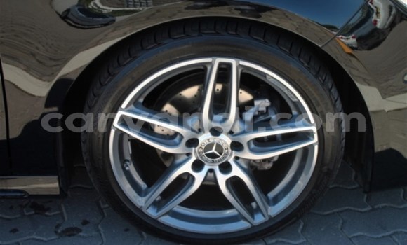 Tenga Tsaru Mercedes‒Benz 200 Nhema Mota in Livingstone in Zambia Tenga Tsaru Mercedes‒Benz 200 Nhema Mota in Livingstone in Zambia