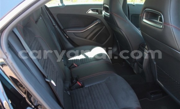 Tenga Tsaru Mercedes‒Benz 200 Nhema Mota in Livingstone in Zambia Tenga Tsaru Mercedes‒Benz 200 Nhema Mota in Livingstone in Zambia