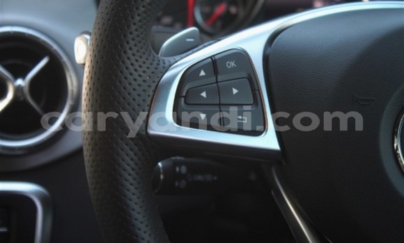 Tenga Tsaru Mercedes‒Benz 200 Nhema Mota in Livingstone in Zambia Tenga Tsaru Mercedes‒Benz 200 Nhema Mota in Livingstone in Zambia