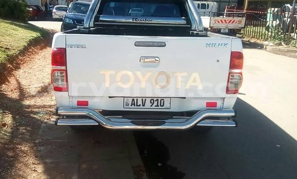 Buy Used Toyota Hilux White Car in Lusaka in Zambia Buy Used Toyota Hilux White Car in Lusaka in Zambia
