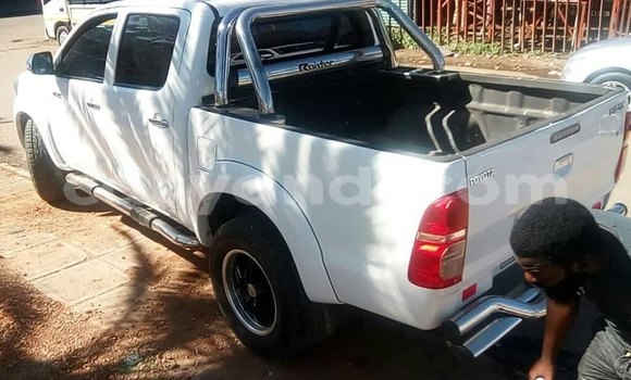 Buy Used Toyota Hilux White Car in Lusaka in Zambia Buy Used Toyota Hilux White Car in Lusaka in Zambia