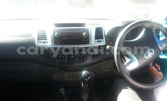 Buy Used Toyota Hilux White Car in Lusaka in Zambia Buy Used Toyota Hilux White Car in Lusaka in Zambia