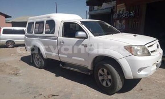 Buy Used Toyota Hilux White Car in Lusaka in Zambia Buy Used Toyota Hilux White Car in Lusaka in Zambia