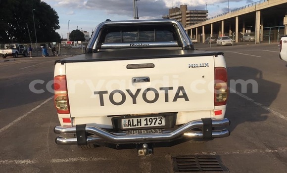 Acheter Occasion Voiture Toyota Hilux Blanc à Lusaka, Zambie Acheter Occasion Voiture Toyota Hilux Blanc à Lusaka, Zambie