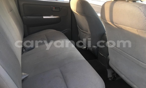 Acheter Occasion Voiture Toyota Hilux Blanc à Lusaka, Zambie Acheter Occasion Voiture Toyota Hilux Blanc à Lusaka, Zambie