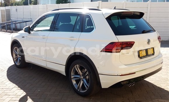Buy Used Volkswagen Tiguan White Car in Livingstone in Zambia Buy Used Volkswagen Tiguan White Car in Livingstone in Zambia